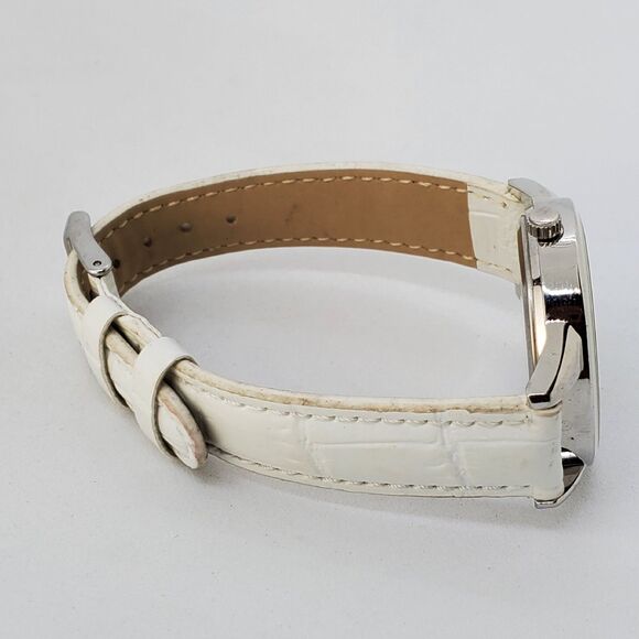 University of Wisconsin Badgers Women's Watch 34MM White Dial Bands New Battery - Picture 8 of 13